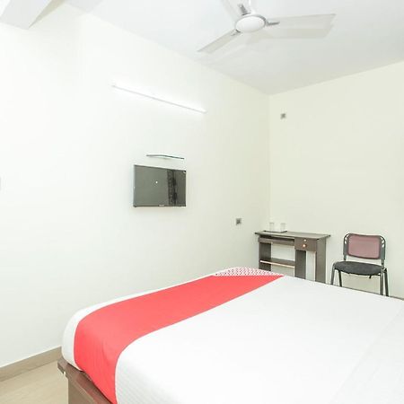Oyo 13170 Victory Suites Bangalore Esterno foto