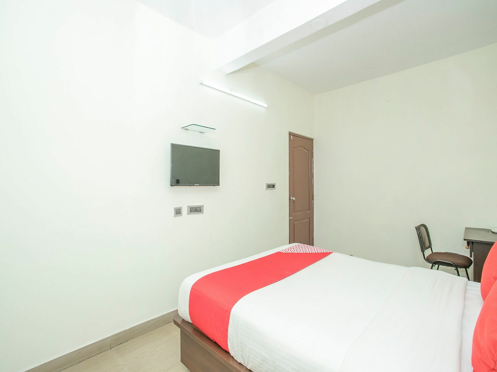 Oyo 13170 Victory Suites Bangalore Esterno foto