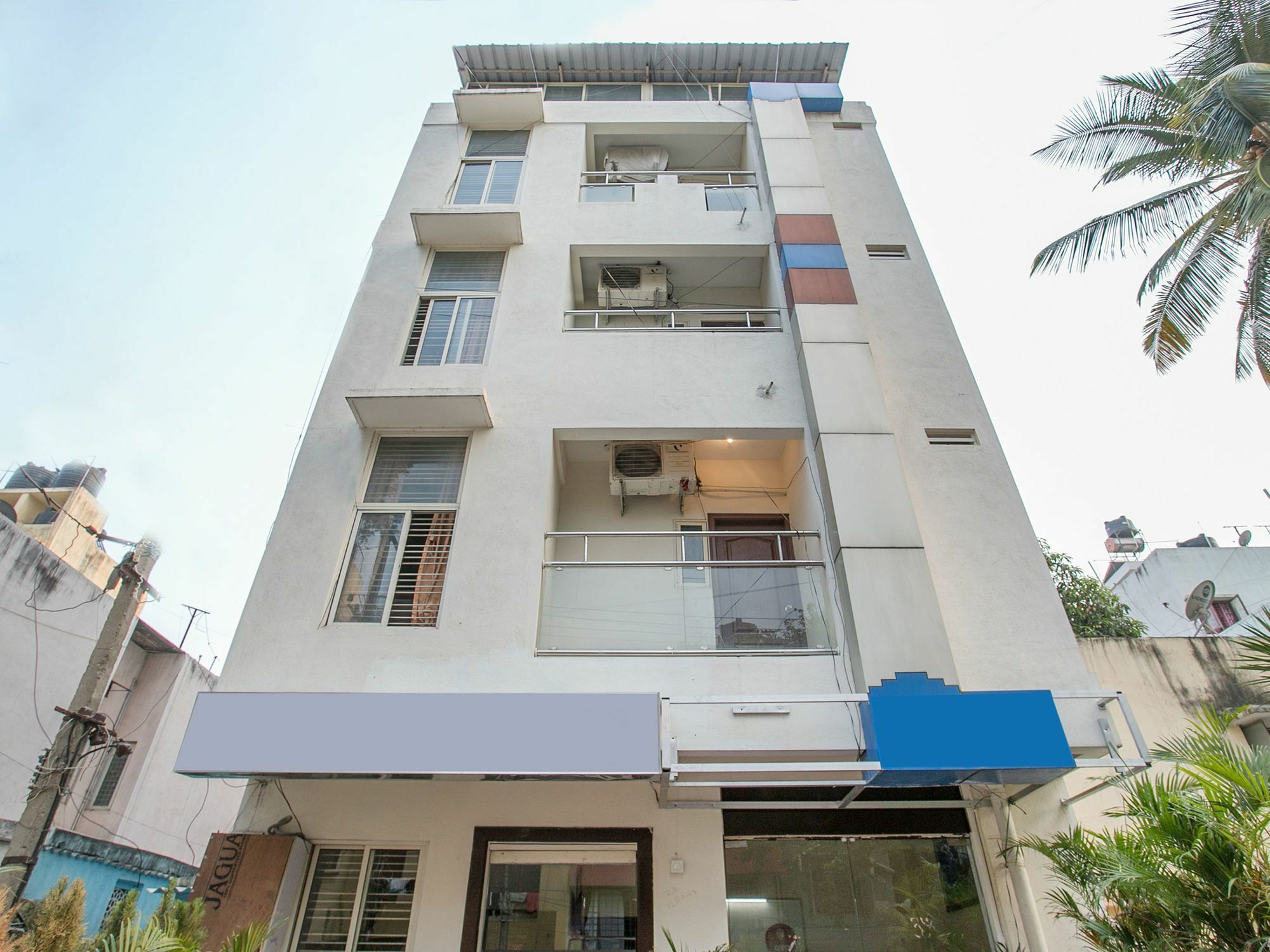 Oyo 13170 Victory Suites Bangalore Esterno foto