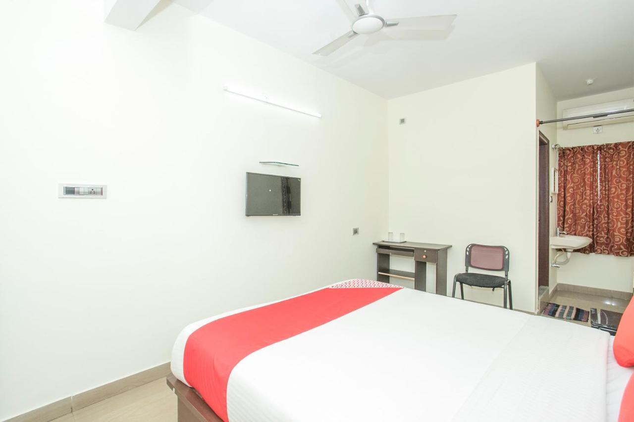Oyo 13170 Victory Suites Bangalore Esterno foto